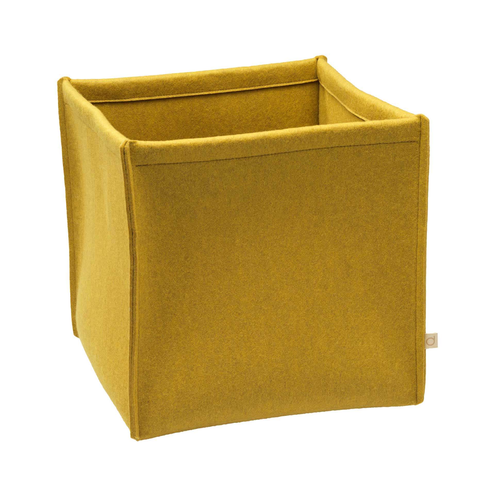 Quadratischer disana Filz-Box aus goldfarbenem Bio-Recycling-Filz ohne Griffe auf weißem Hintergrund - Größe 30 x 30 x 30 cm
